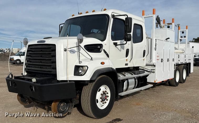 Image of Freightliner 108SD Primary image