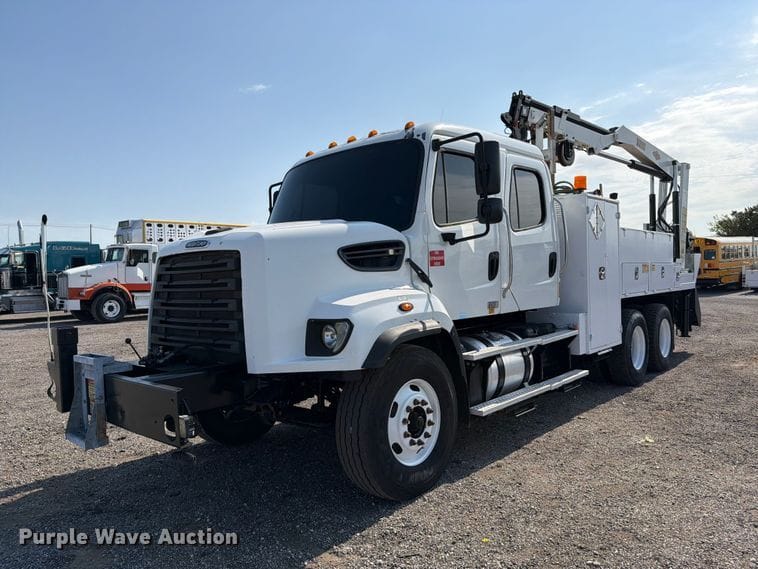 2016 Freightliner 108SD Equipment Image0