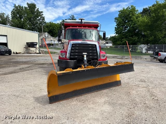 Image of Freightliner 108SD equipment image 1