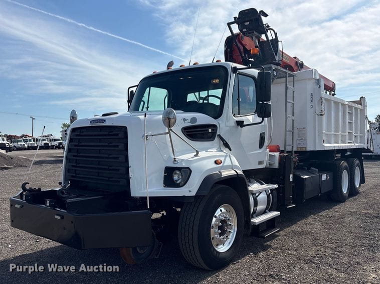 2016 Freightliner 108SD Equipment Image0