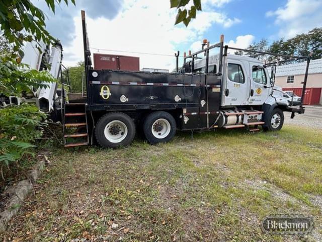 Image of Freightliner 108SD equipment image 2