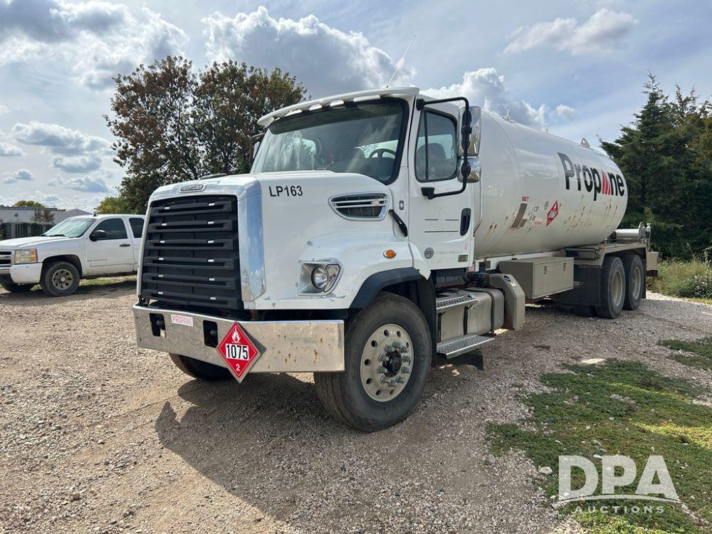 Image of Freightliner 108SD Primary image