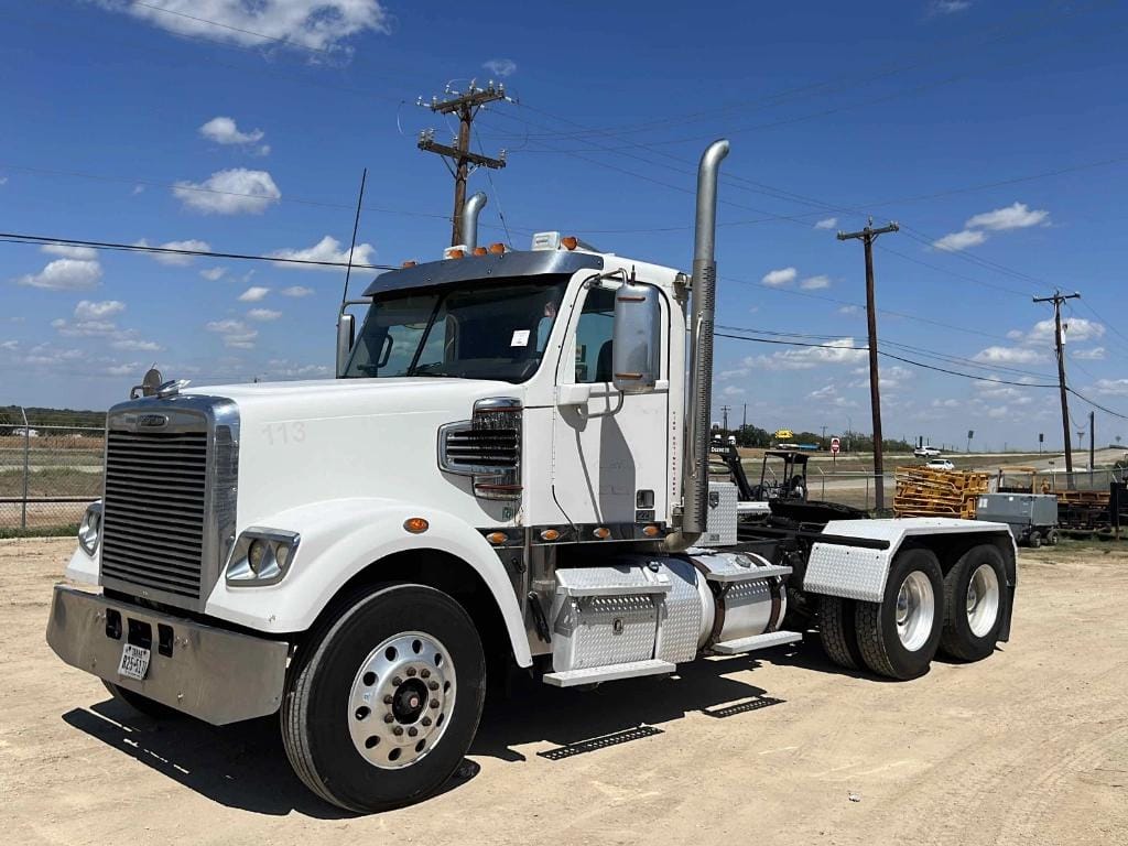 Main image Freightliner 122SD