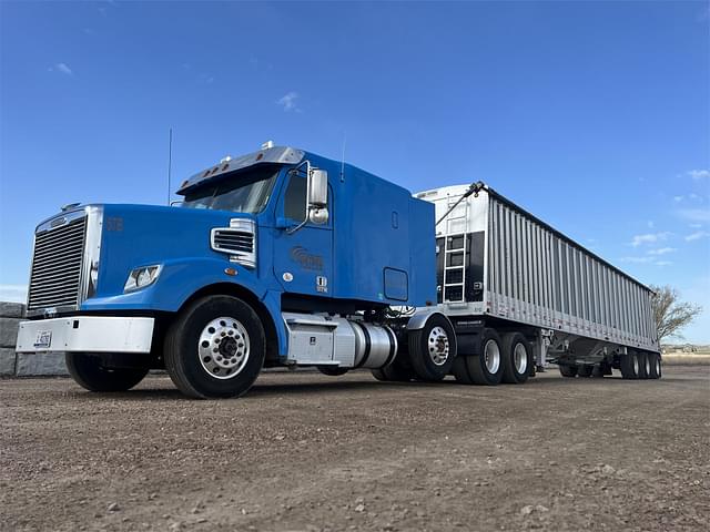 Thumbnail image Freightliner 122SD 0