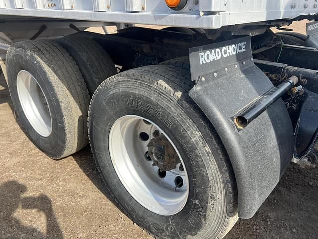 Thumbnail image Freightliner 122SD 24