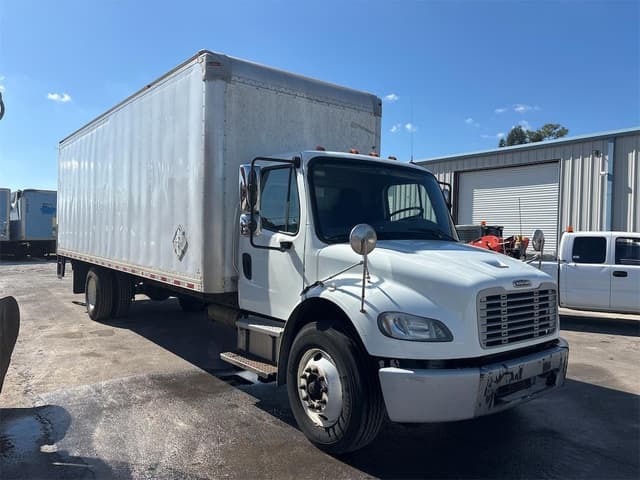 Image of Freightliner Business Class M2 106 equipment image 2