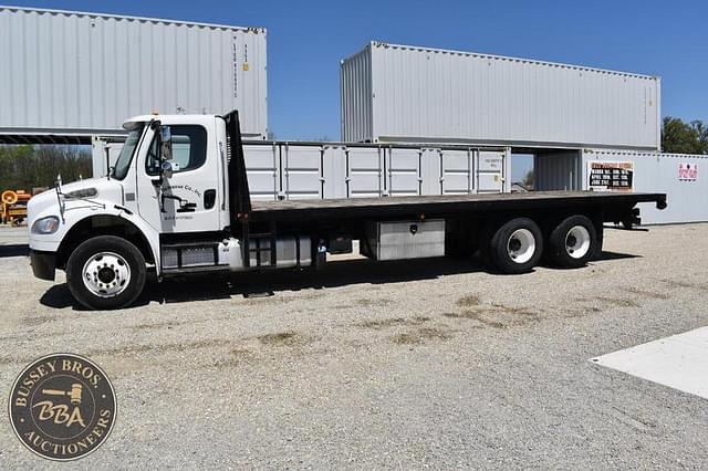 Image of Freightliner M2 equipment image 4