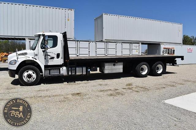 Image of Freightliner M2 equipment image 3
