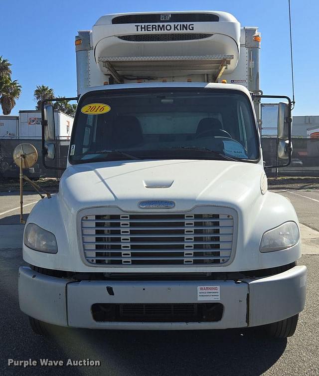 Image of Freightliner Business Class M2 106 equipment image 1