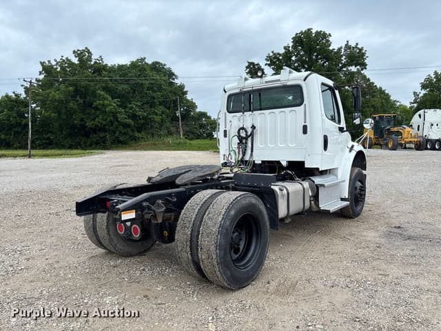 Image of Freightliner Business Class M2 equipment image 4