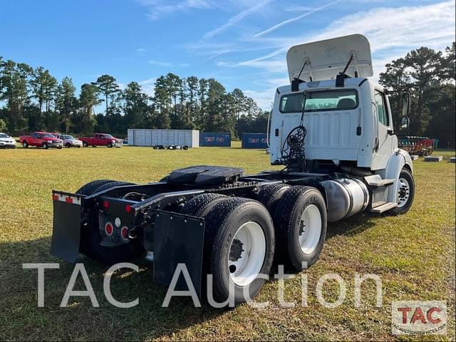 Image of Freightliner Business Class M2 112 equipment image 4
