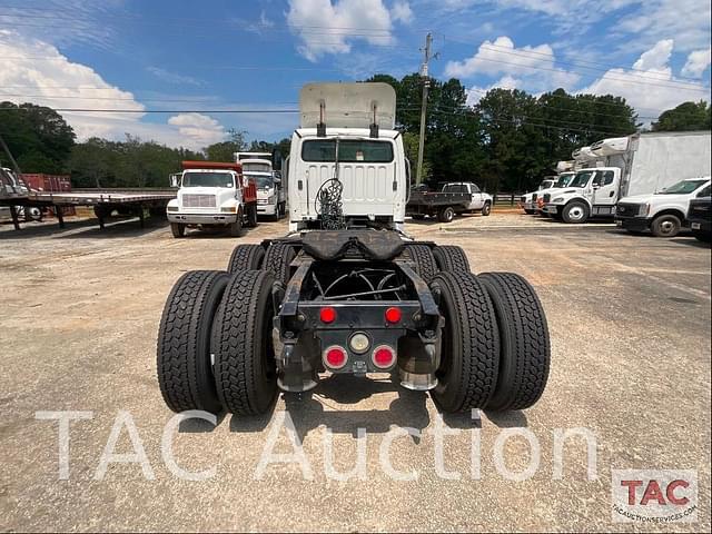 Image of Freightliner Business Class M2 112 equipment image 3