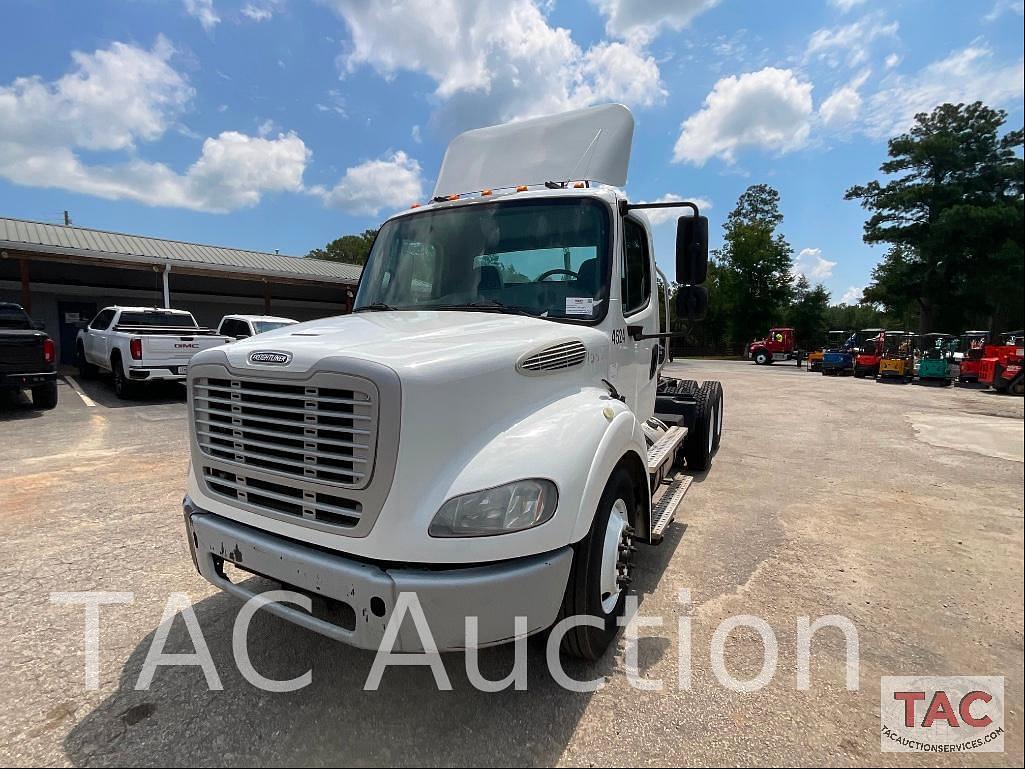 Image of Freightliner Business Class M2 112 Primary image