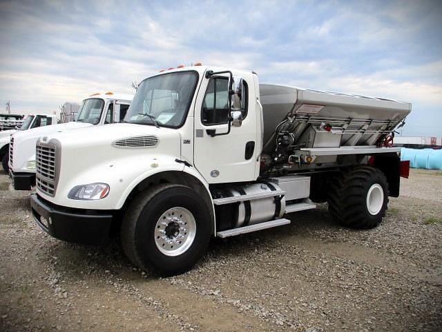 Image of Freightliner Business Class M2 112 equipment image 2