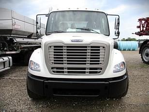 Main image Freightliner Business Class M2 112 1
