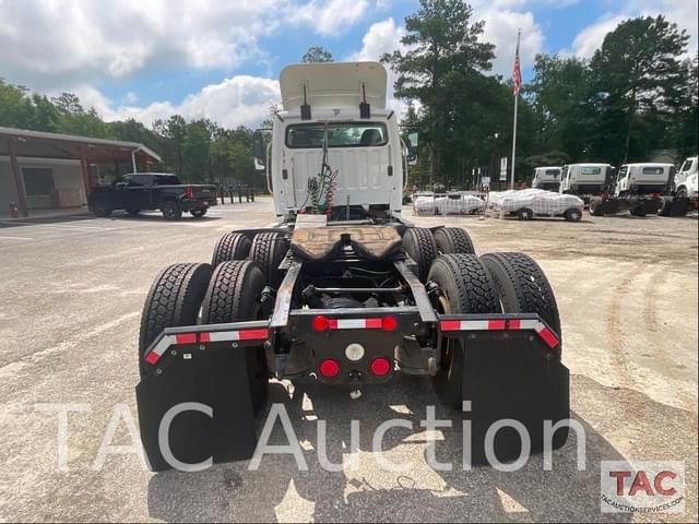 Image of Freightliner Business Class M2 112 equipment image 3