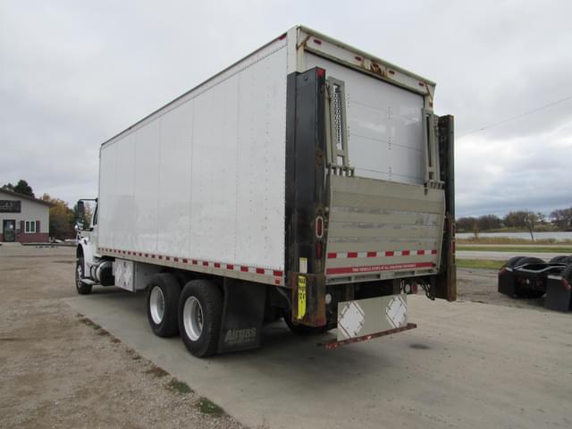 Image of Freightliner Business Class M2 112 equipment image 3