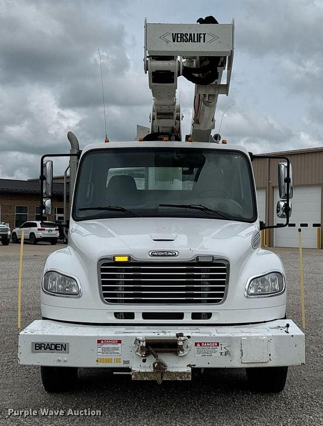 Image of Freightliner Business Class M2 equipment image 1