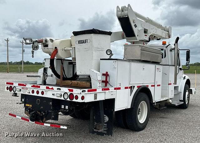Image of Freightliner Business Class M2 equipment image 4