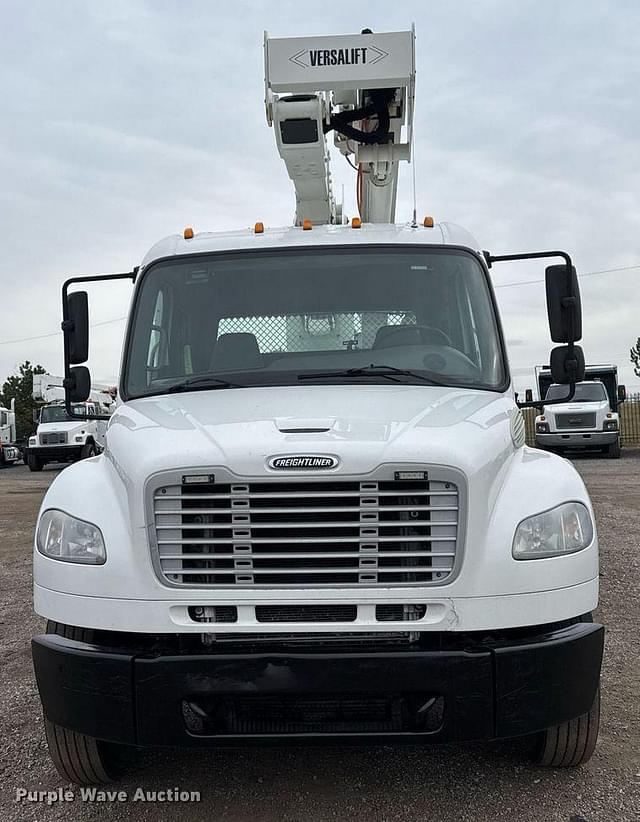 Image of Freightliner Business Class M2 equipment image 1