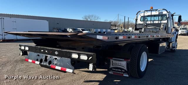 Image of Freightliner Business Class M2 equipment image 4