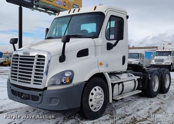 Main image Freightliner Cascadia 113
