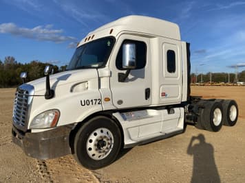 Main image Freightliner Cascadia 113