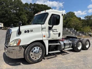 Main image Freightliner Cascadia 125