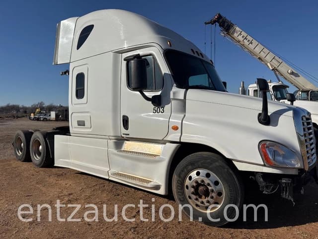 Image of Freightliner Cascadia 125 equipment image 3
