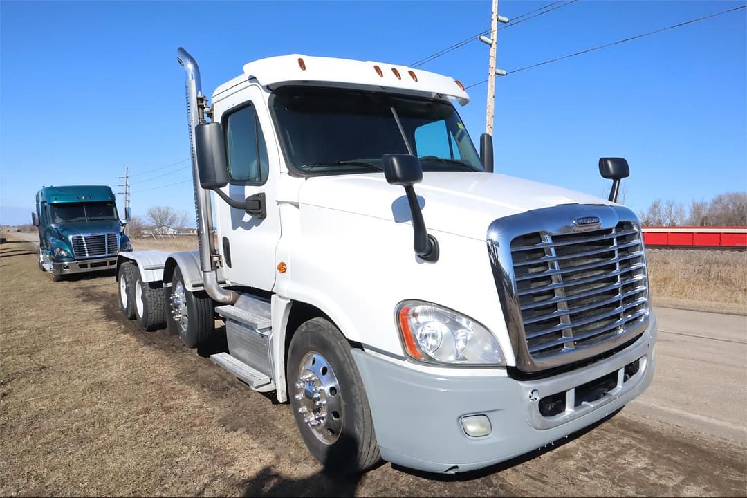 Image of Freightliner Cascadia 125 Image 0