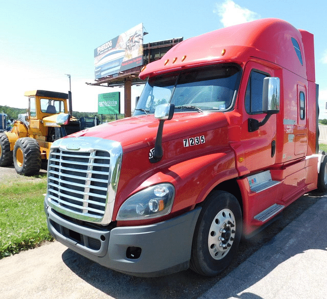 Image of Freightliner Cascadia 125 equipment image 1