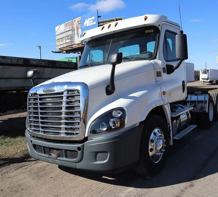 2016 Freightliner Cascadia 125 Equipment Image0