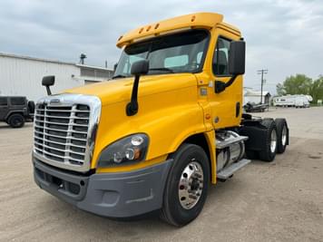 Main image Freightliner Cascadia 125