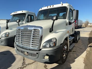 Main image Freightliner Cascadia 125