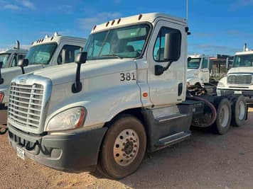 Main image Freightliner Cascadia 125