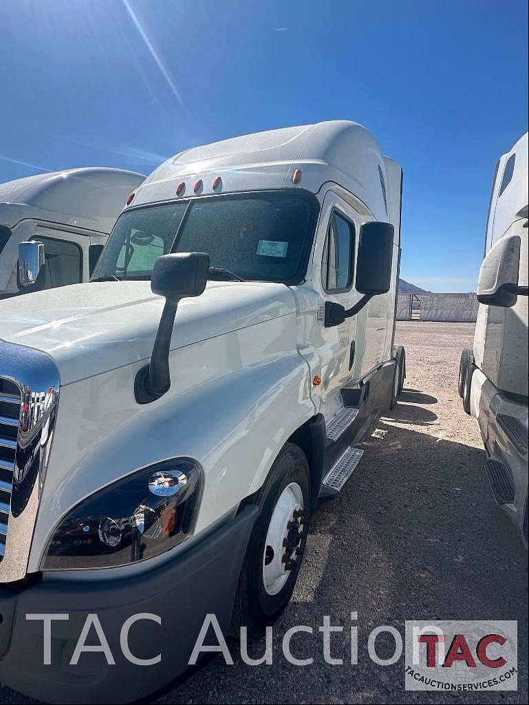 Image of Freightliner Cascadia 125 Primary image