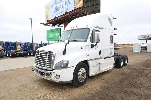 Image of Freightliner Cascadia 125 Evolution equipment image 1