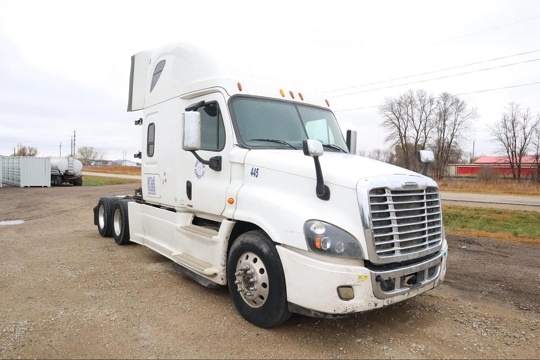 Image of Freightliner Cascadia 125 Evolution Primary image