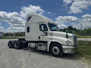 2016 Freightliner Cascadia 125 Evolution Equipment Image0