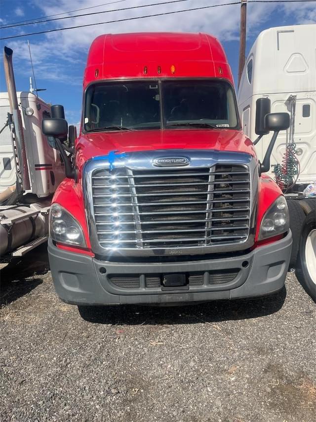 Image of Freightliner Cascadia 125 Evolution equipment image 1