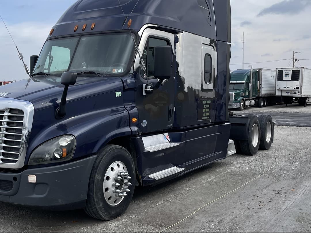 Image of Freightliner Cascadia 125 Evolution Primary image