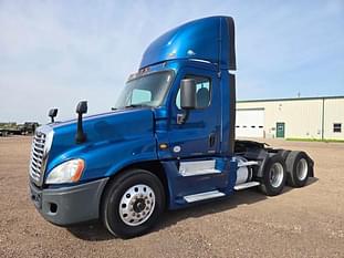 2016 Freightliner Cascadia 125 Equipment Image0