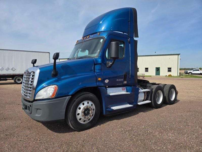 Main image Freightliner Cascadia 125