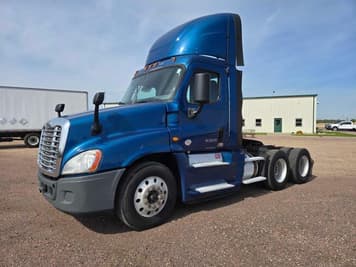 Main image Freightliner Cascadia 125