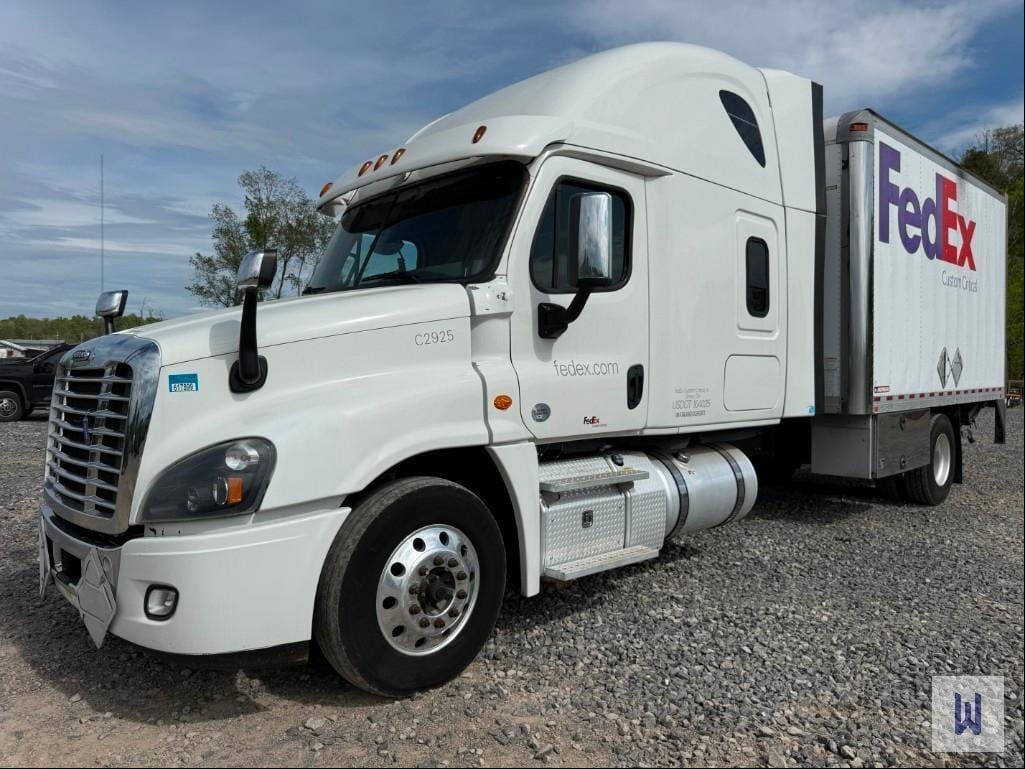 2016 Freightliner Cascadia 125 Equipment Image0