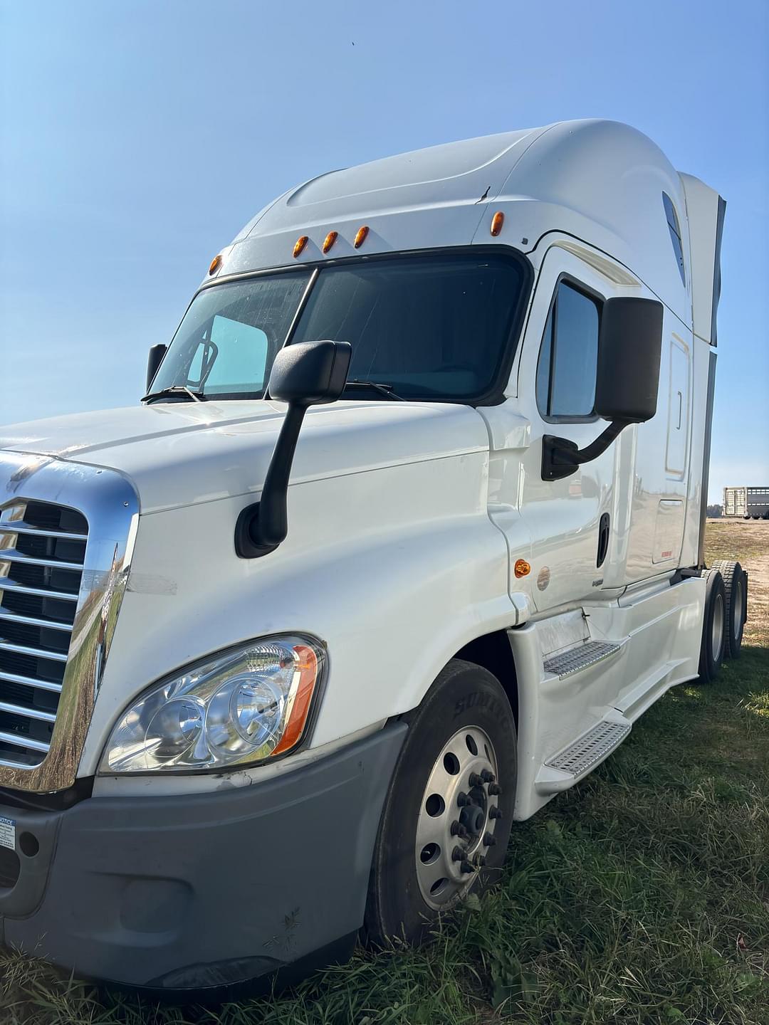 Image of Freightliner Cascadia 125 Primary image