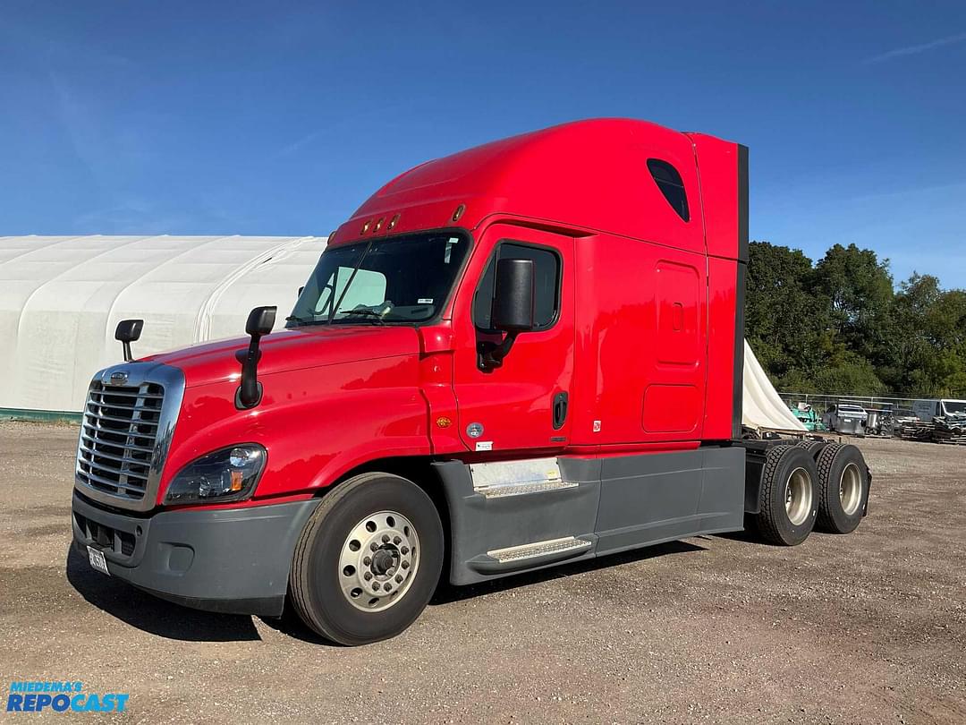 Image of Freightliner Cascadia 125 Primary image