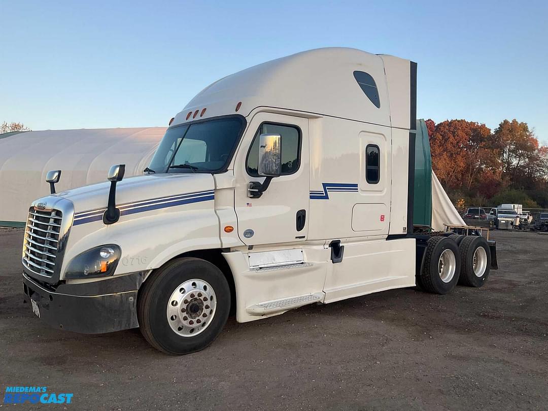 Image of Freightliner Cascadia 125 Primary image