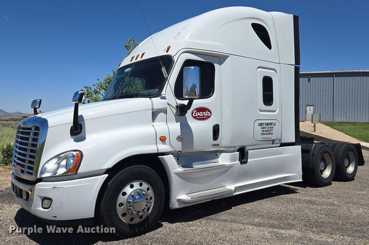 Image of Freightliner Cascadia 125 Primary image