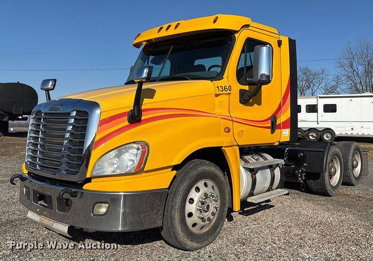 Image of Freightliner Cascadia 125 Primary image